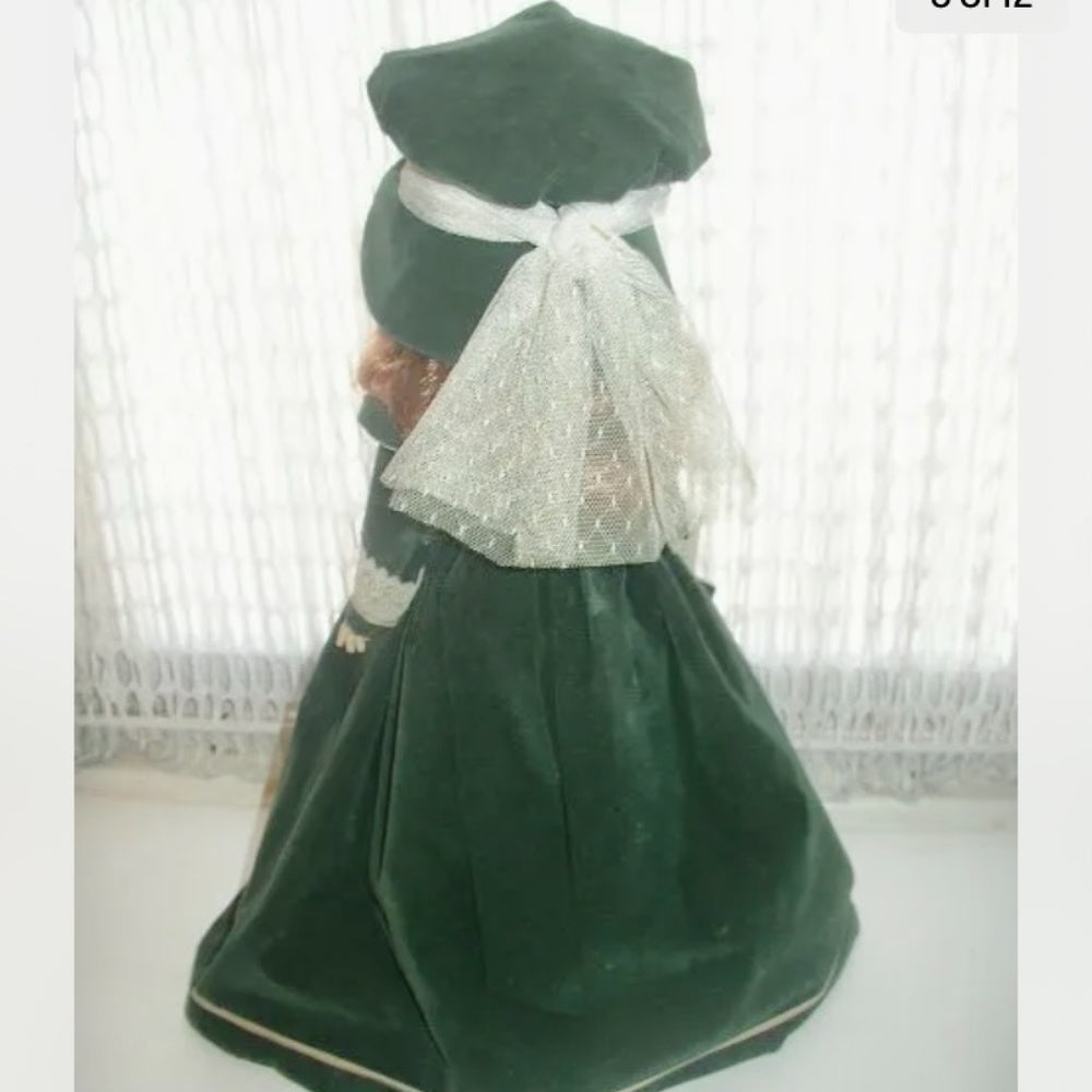 1950s Effanbee, Age of Elegance, Victoria Station 18” Doll