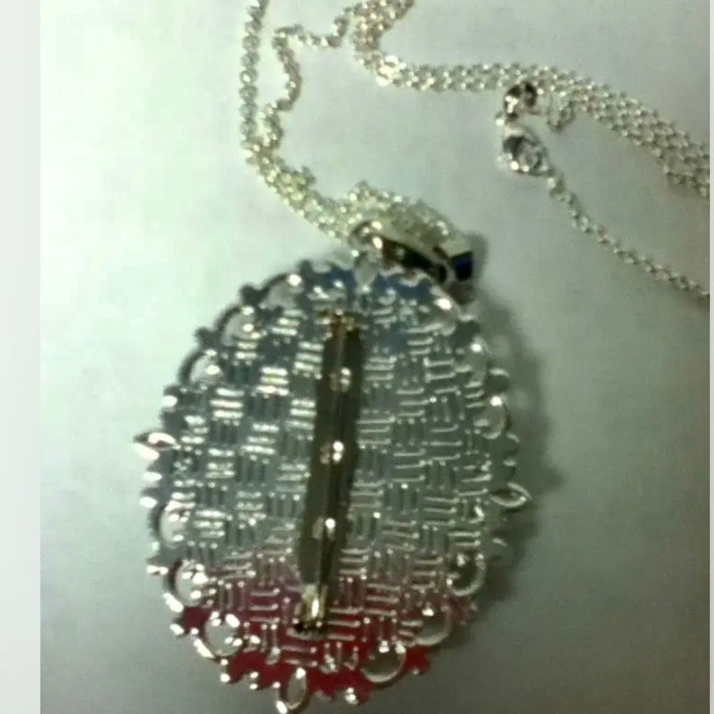 Glass Cabochon Cameo of a Queen, Brooch-Pendant with 925 Chain Necklace