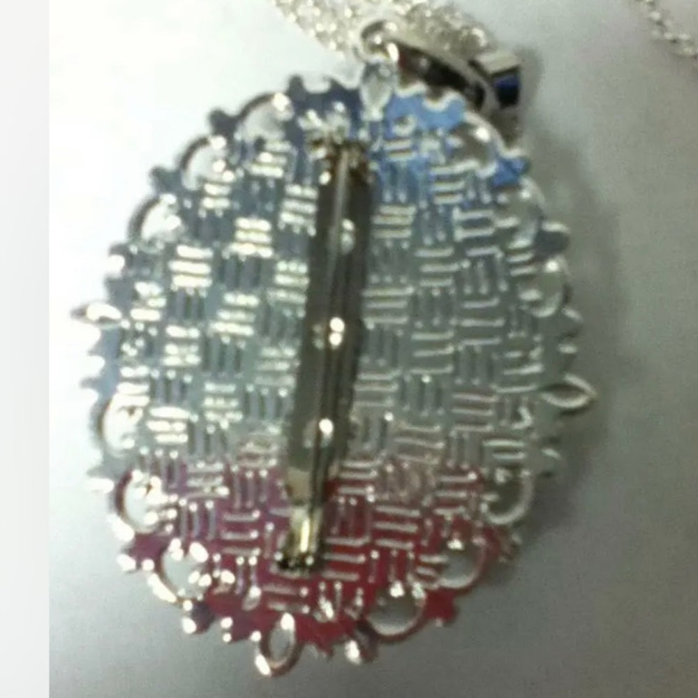 Glass Cabochon Cameo of a Queen, Brooch-Pendant with 925 Chain Necklace