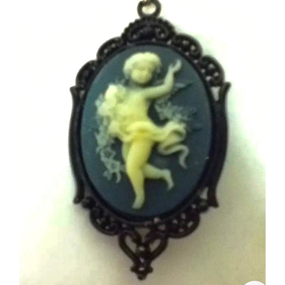 Black and Gray Cherub Cameo Brooch-Pendant with 925 Chain Necklace