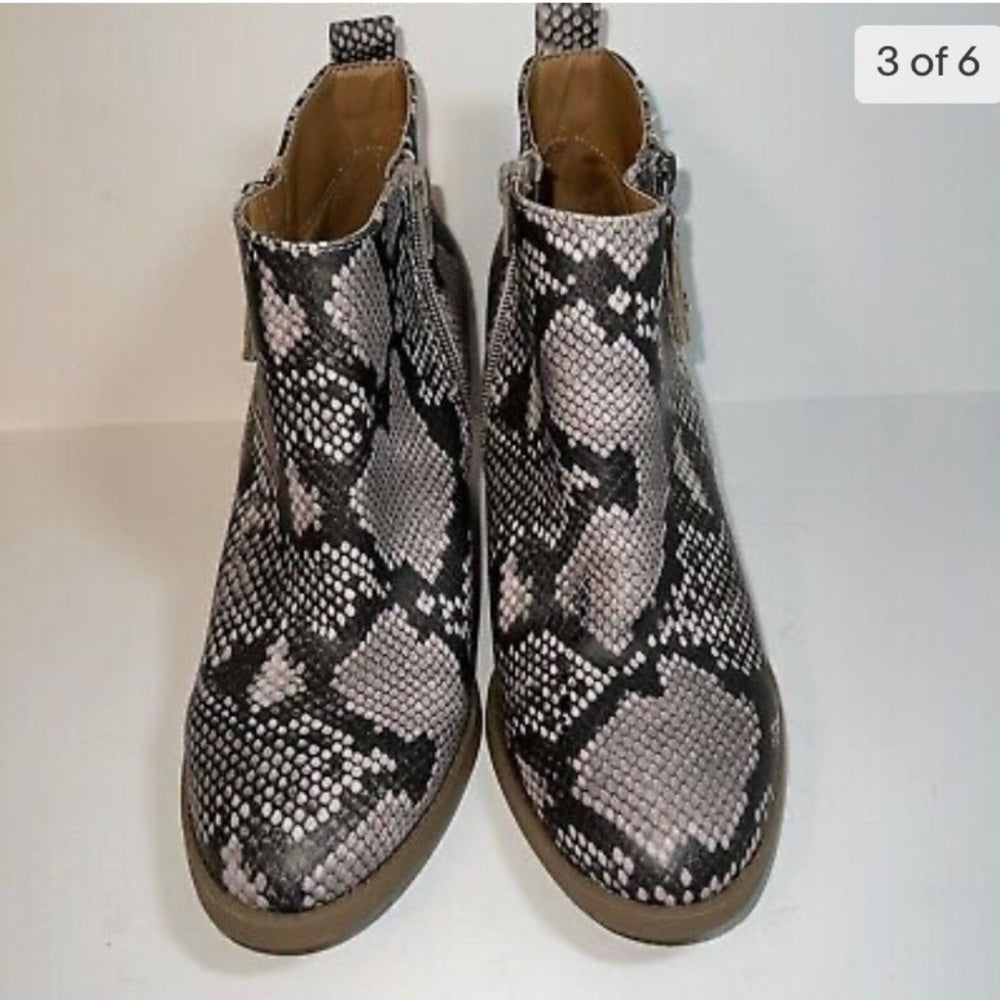 Universal Thread Faux Leather Snakeskin Zip Boots Gray and Black Size 8