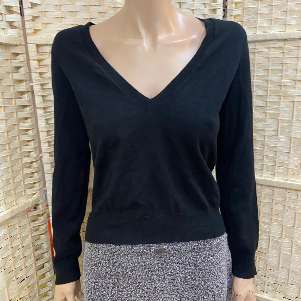 Mossimo Black V Neck Long Sleeves Shirt Size M