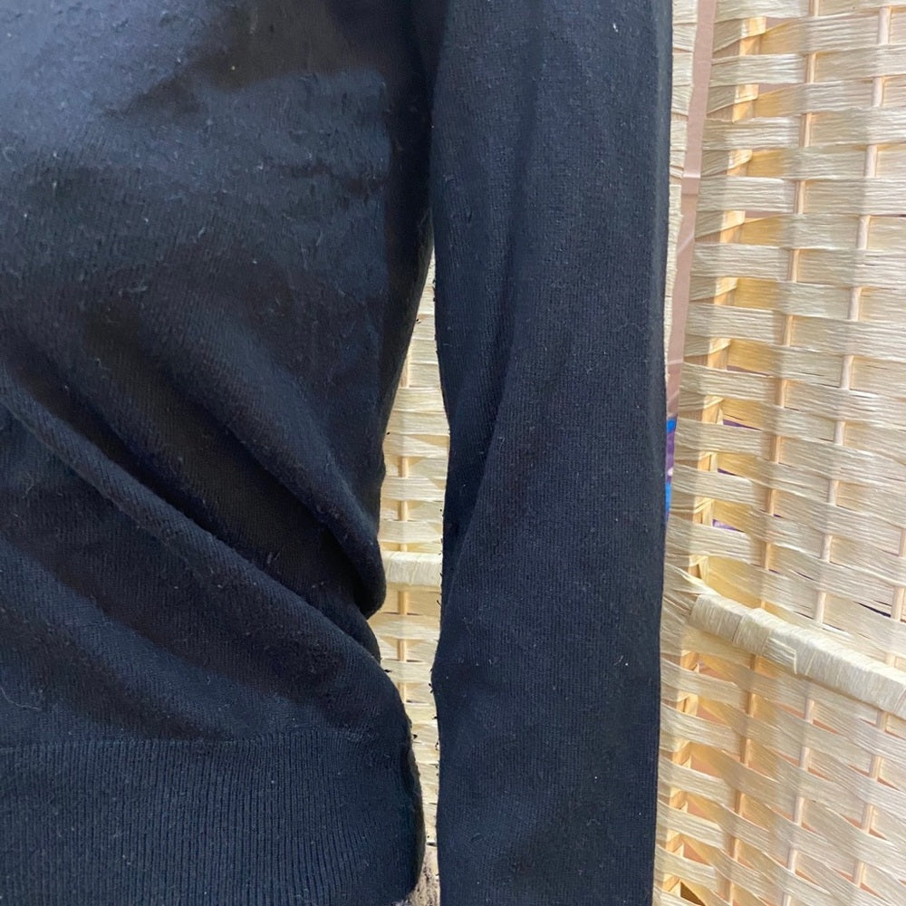 Mossimo Black V Neck Long Sleeves Shirt Size M