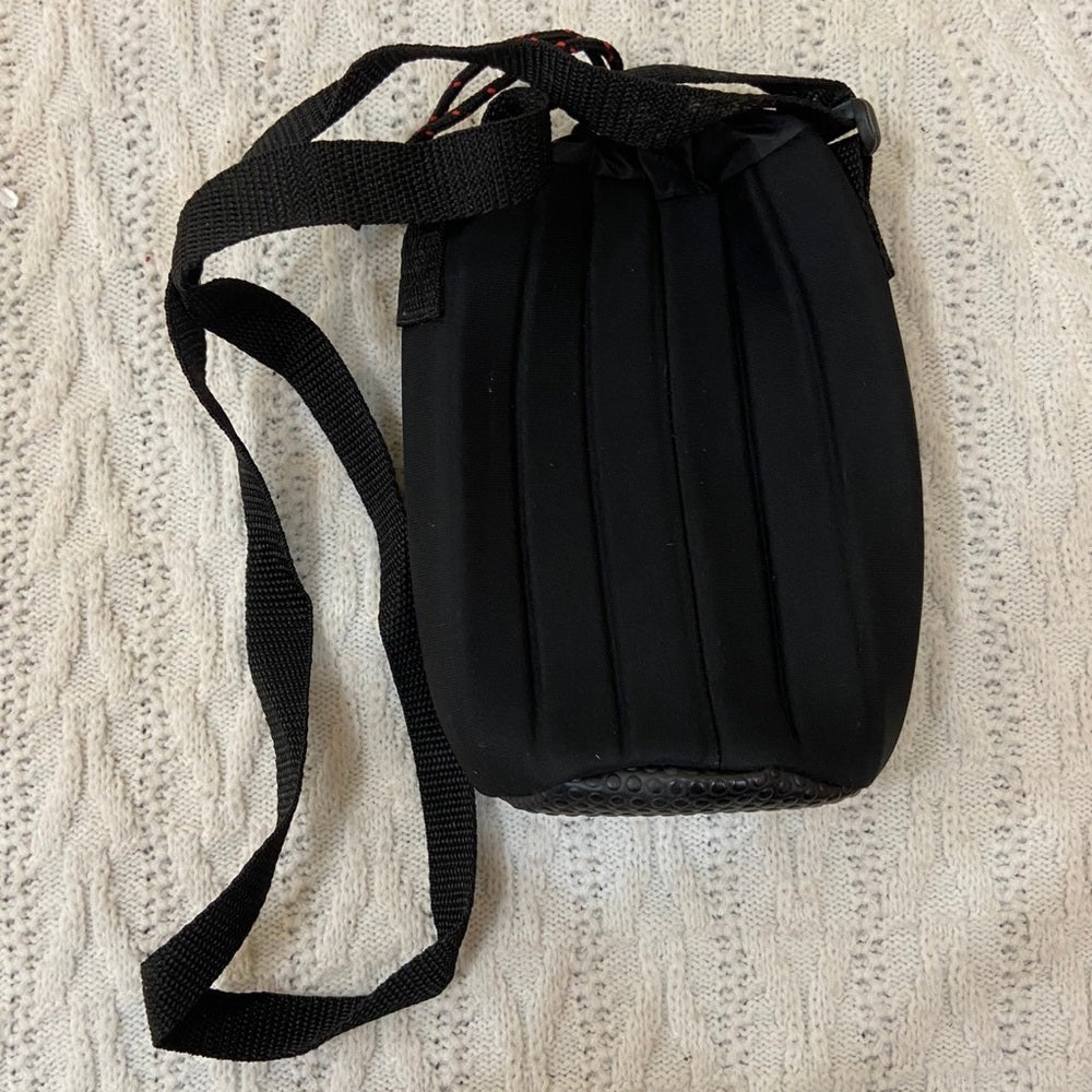 Vintage Rubbermaid Black and Red Nylon Water Bottle Case