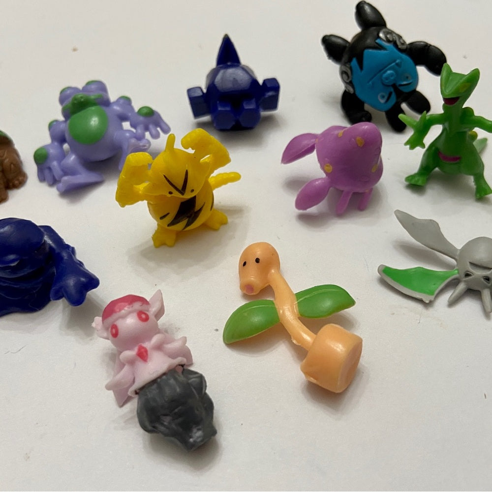 Lot of 11 Pokemon Figures # 3