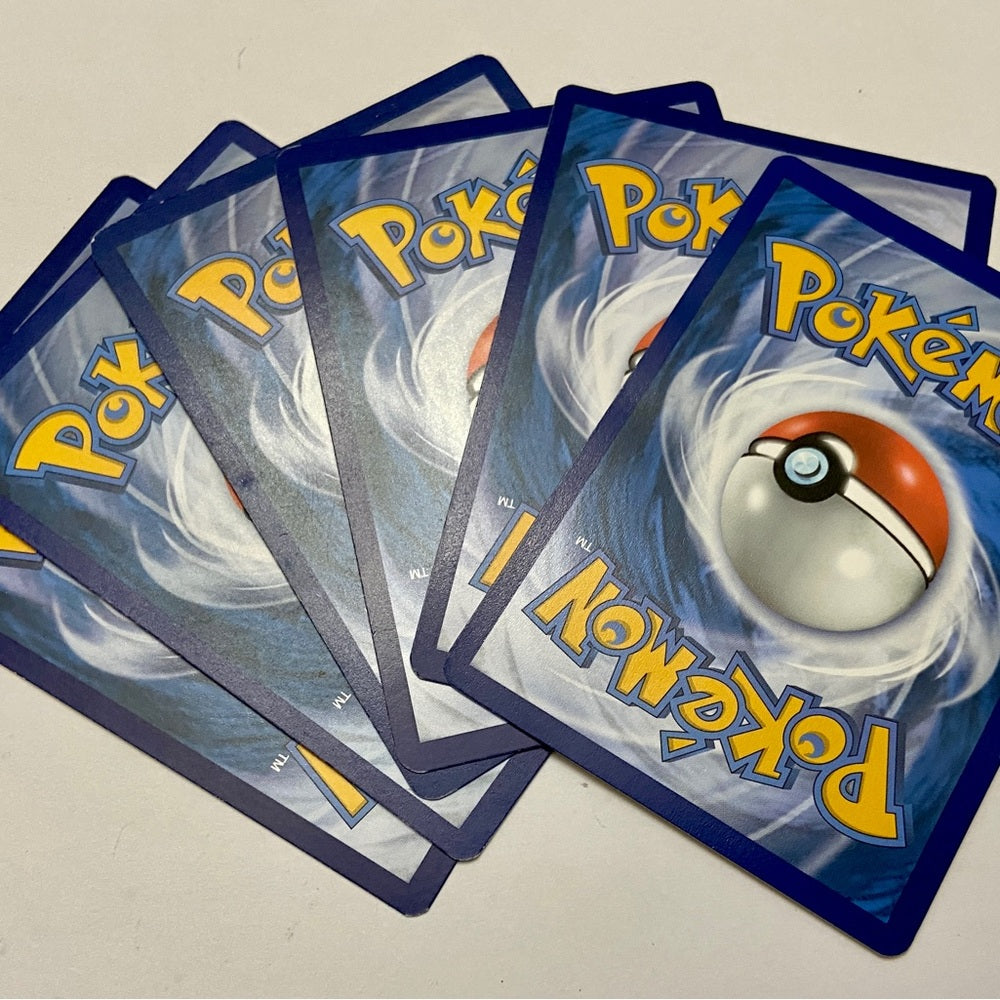Lot of 6 Pokemon Cards # 6