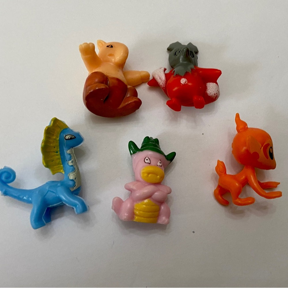 Lot 19- 5 Pokemon Cards and 5 Pokémon Figures