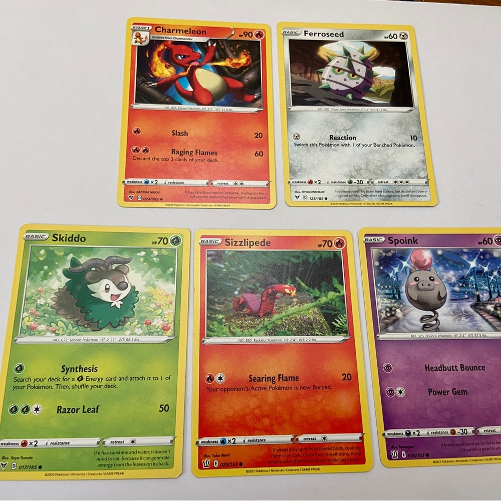 Lot 19- 5 Pokemon Cards and 5 Pokémon Figures