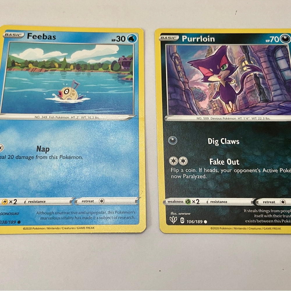 Lot 22- 5 Pokemon Cards and 5 Pokémon Figures