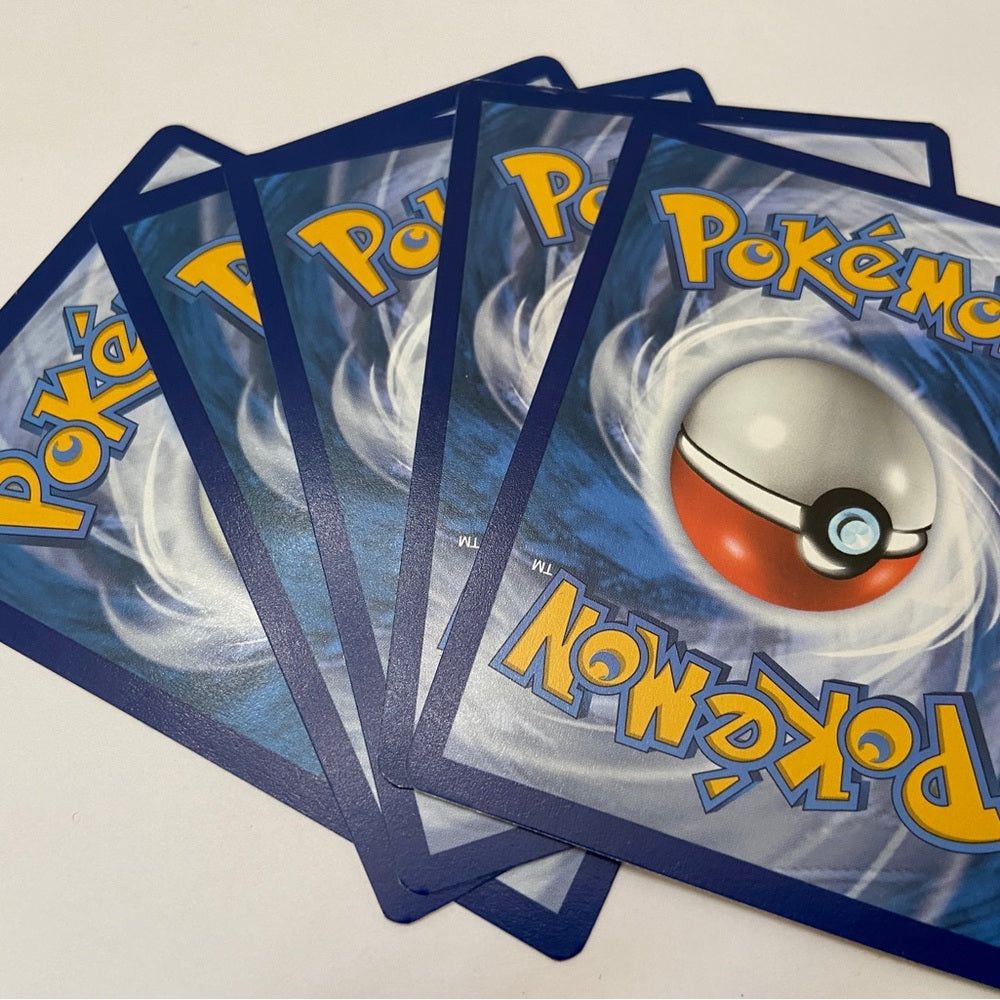 Lot 22- 5 Pokemon Cards and 5 Pokémon Figures