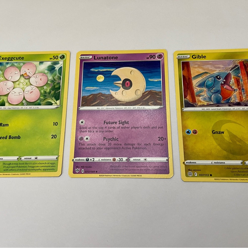 Lot 27- 5 Pokemon Cards and 5 Pokémon Figures
