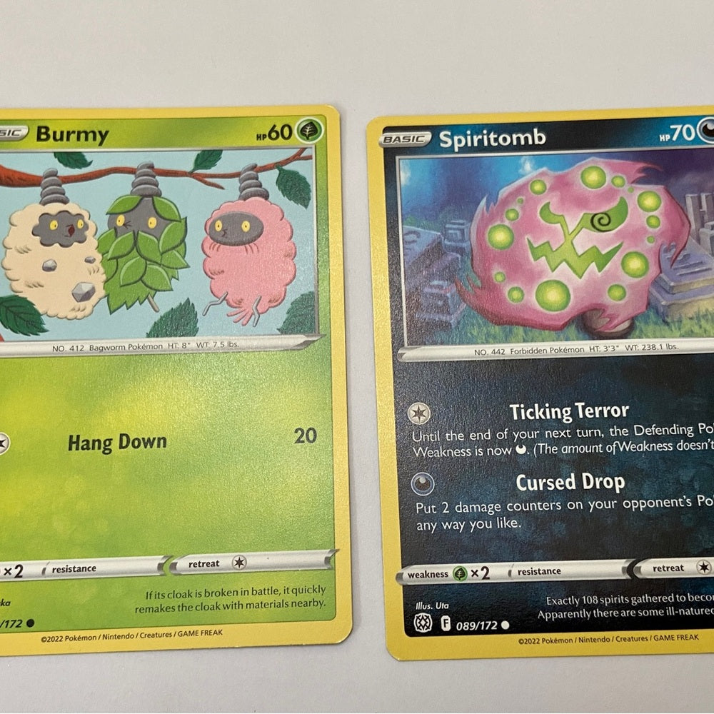 Lot 27- 5 Pokemon Cards and 5 Pokémon Figures