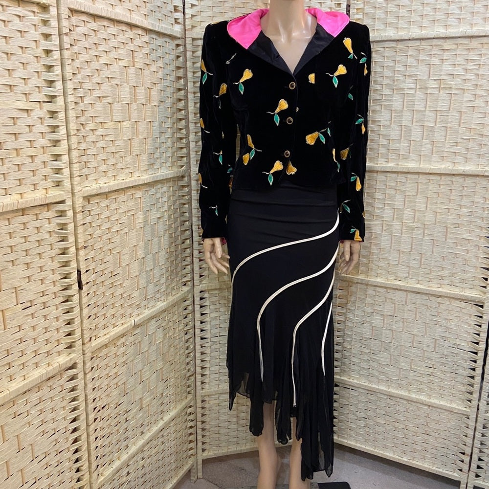 Elegant, Formal, Ruby Rox Black Strapless Dress-Layered Skirt with White Piping. (S)
