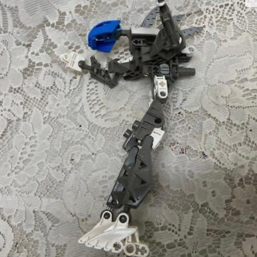 Vintage, Rare, Lego, Bionicle Blue-Gray Action Figure 8in x 5in (B0222)
