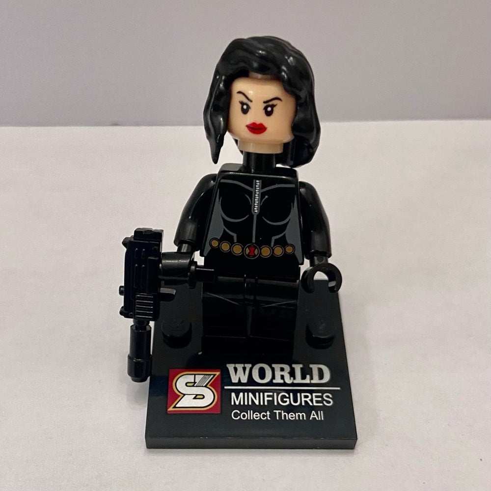 World Mini Figures-Long Haired, Black Widow, 2-inch Miniature Figure