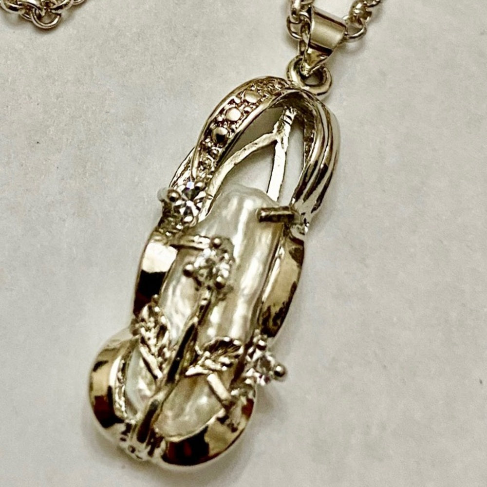 Vintage Encased Biwa Pearls Pendant w/18in Sterling-925 Chain Necklace