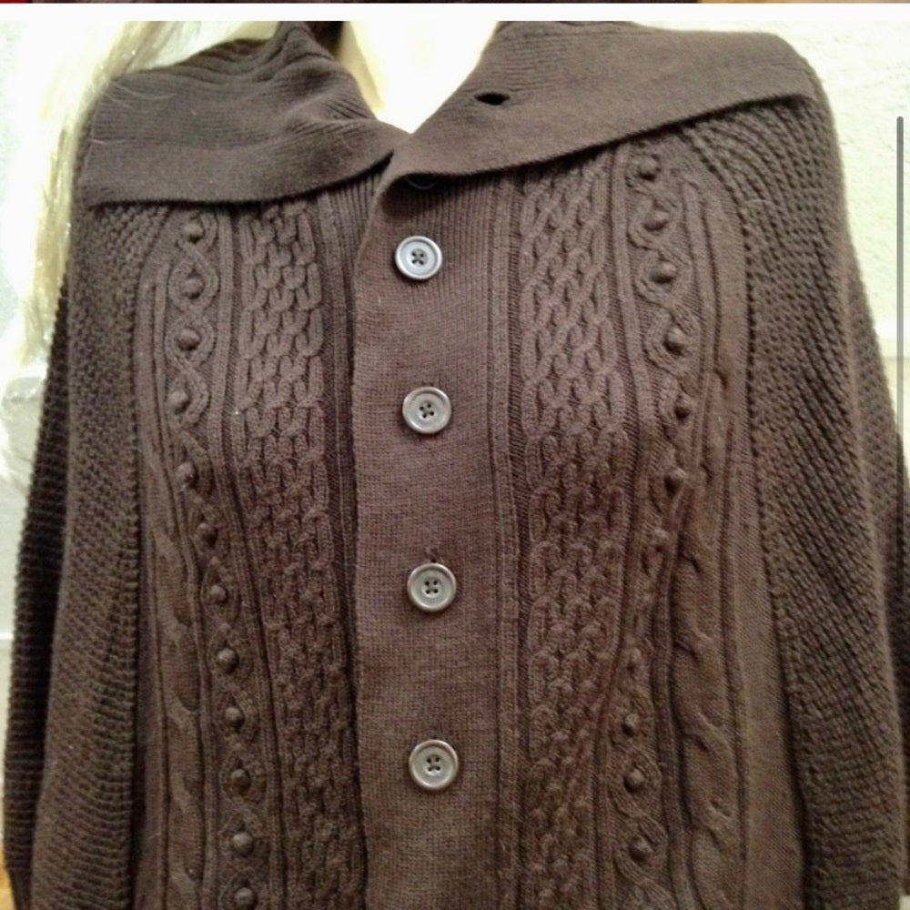 Description Vintage Dialogue Brown Swing, Sweater, Shawl Cape (OS)