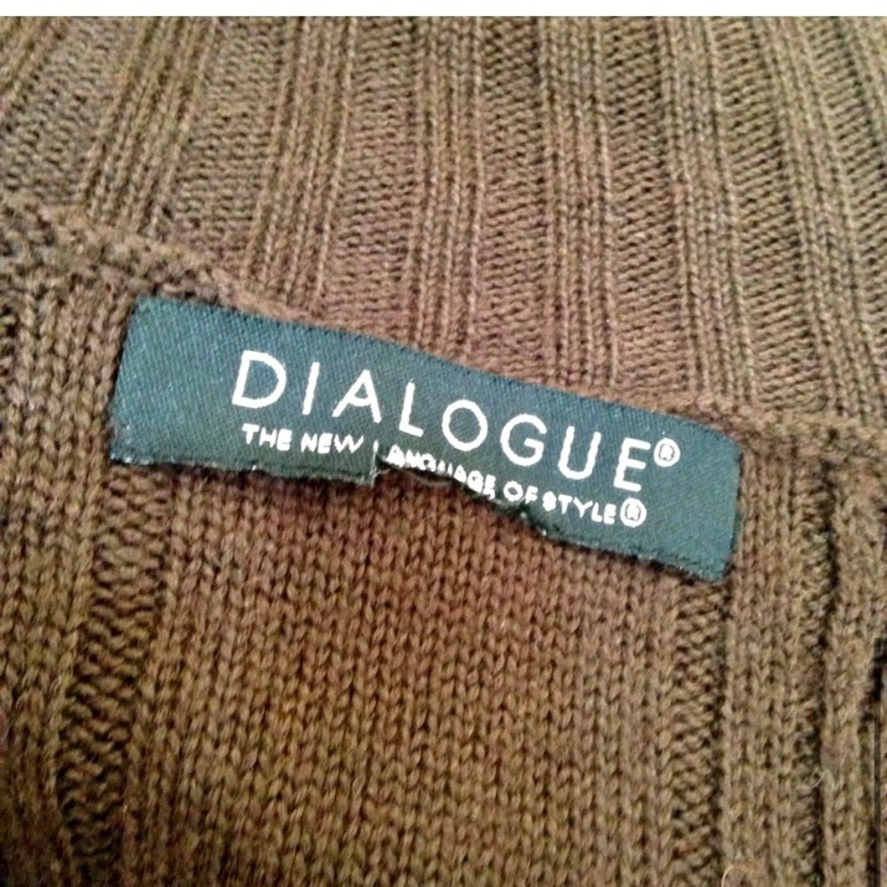 Description Vintage Dialogue Brown Swing, Sweater, Shawl Cape (OS)