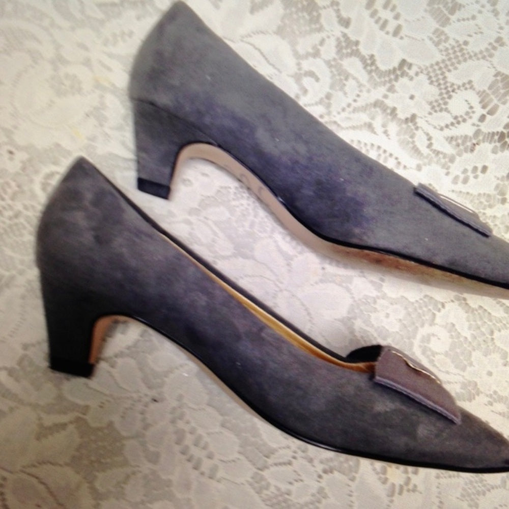 Naturalizer Gray Suede Leather High Heel Shoes (6AA)