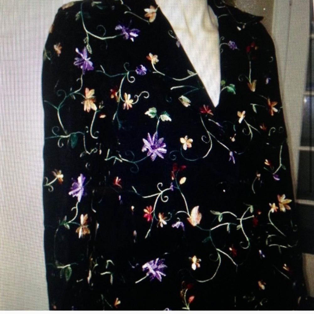 Papell BoutiqueBlack Floral Velvet Blazer Size M