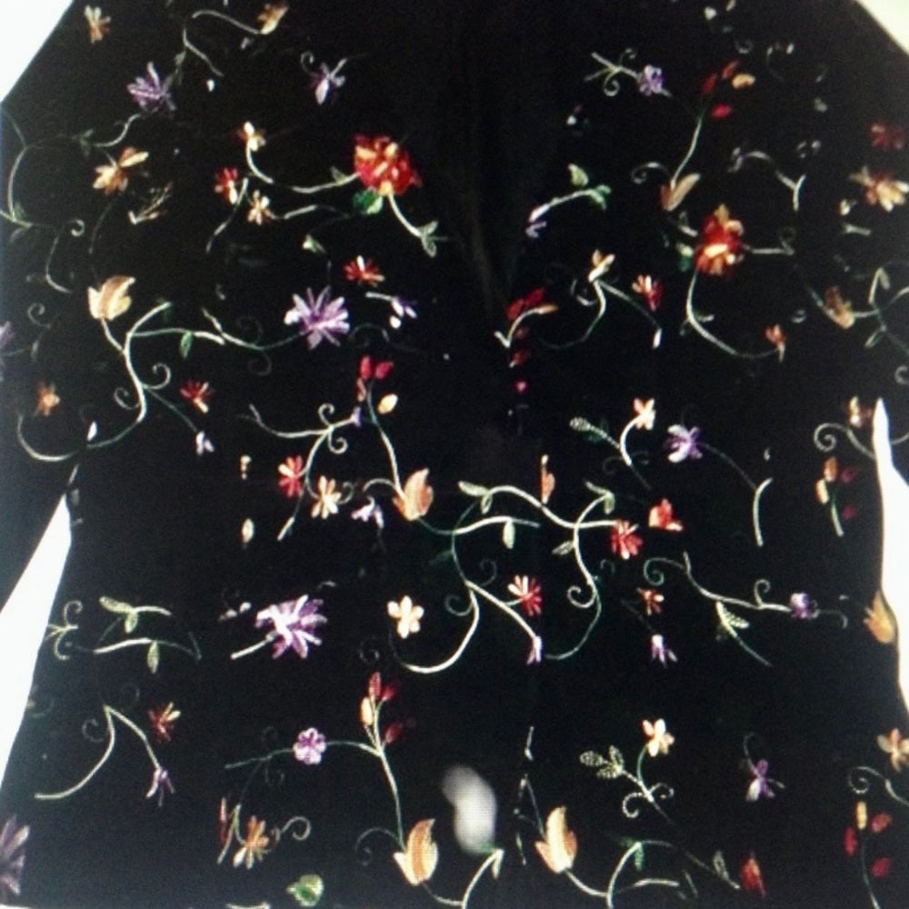 Papell BoutiqueBlack Floral Velvet Blazer Size M