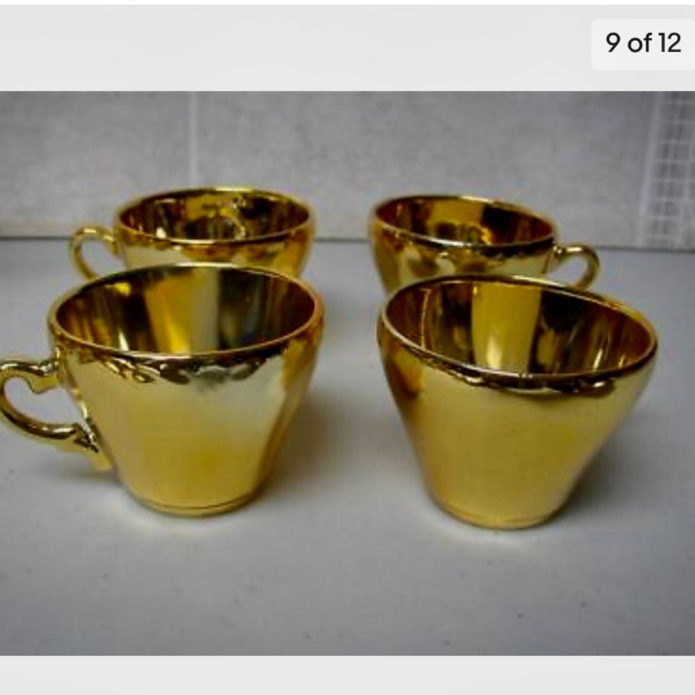 Vintage, Made in Japan, 12-pc Musical-Gilded Ceramic Tea Set (sftz) This is a