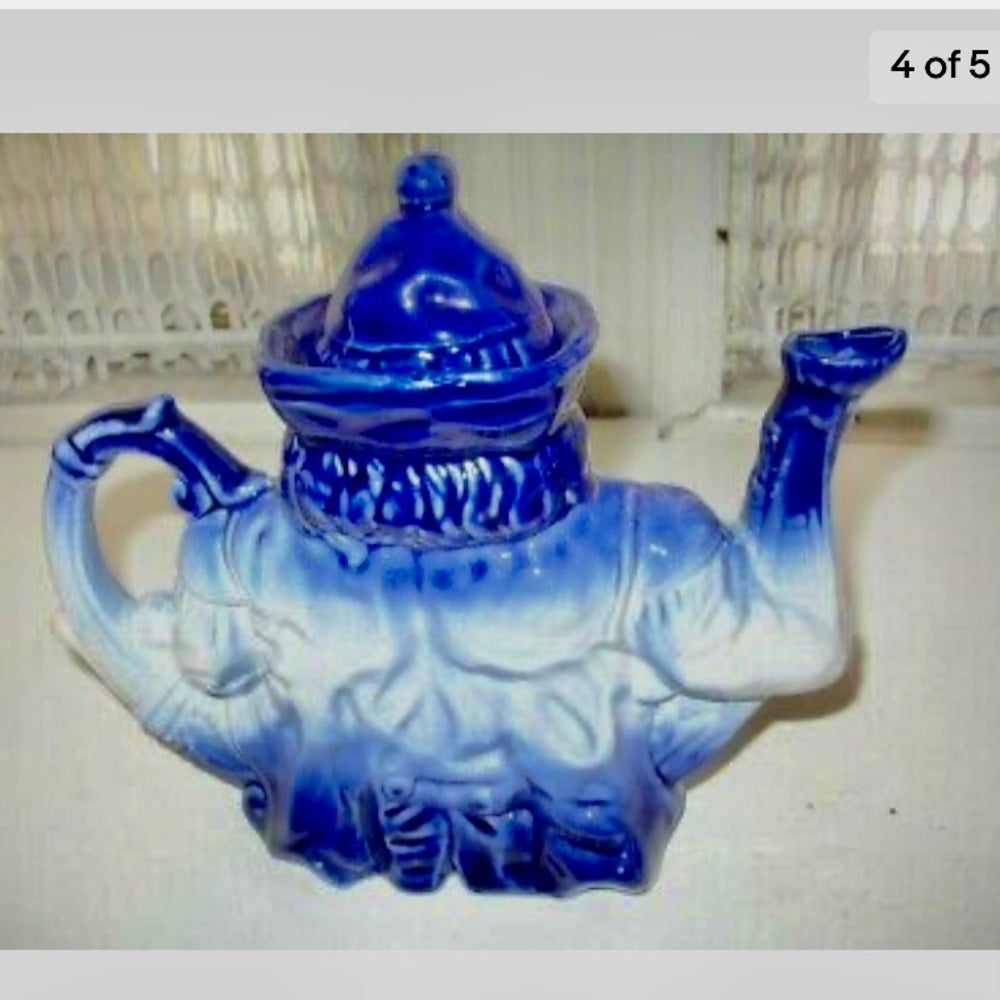 English, Victoria, Staffordsmire Flow Blue Parliament Judge Teapot (sftzj) Thi