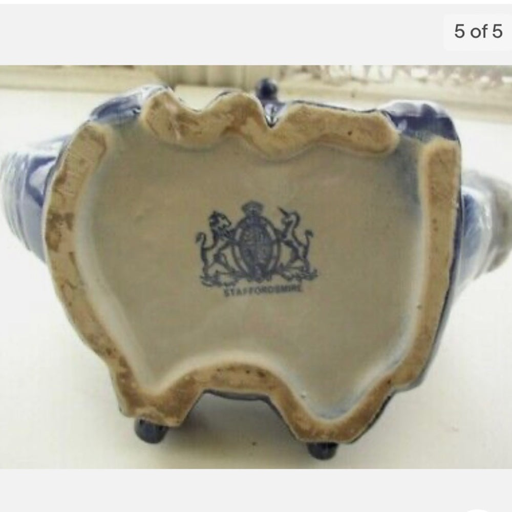 English, Victoria, Staffordsmire Flow Blue Parliament Judge Teapot (sftzj) Thi