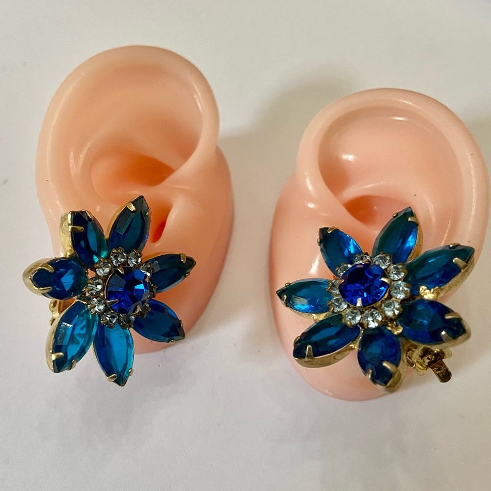 1950s Gorgeous Blue Floral, Gold Tone Clip Earrings