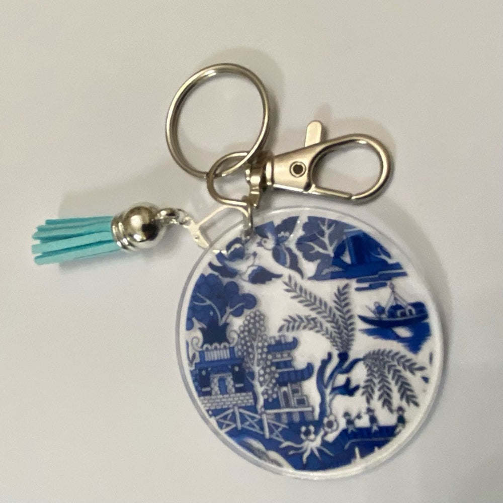 Beautiful, Rare, Blue Willow, Round Plastic Key Chain, 4.in L x 1.5in D