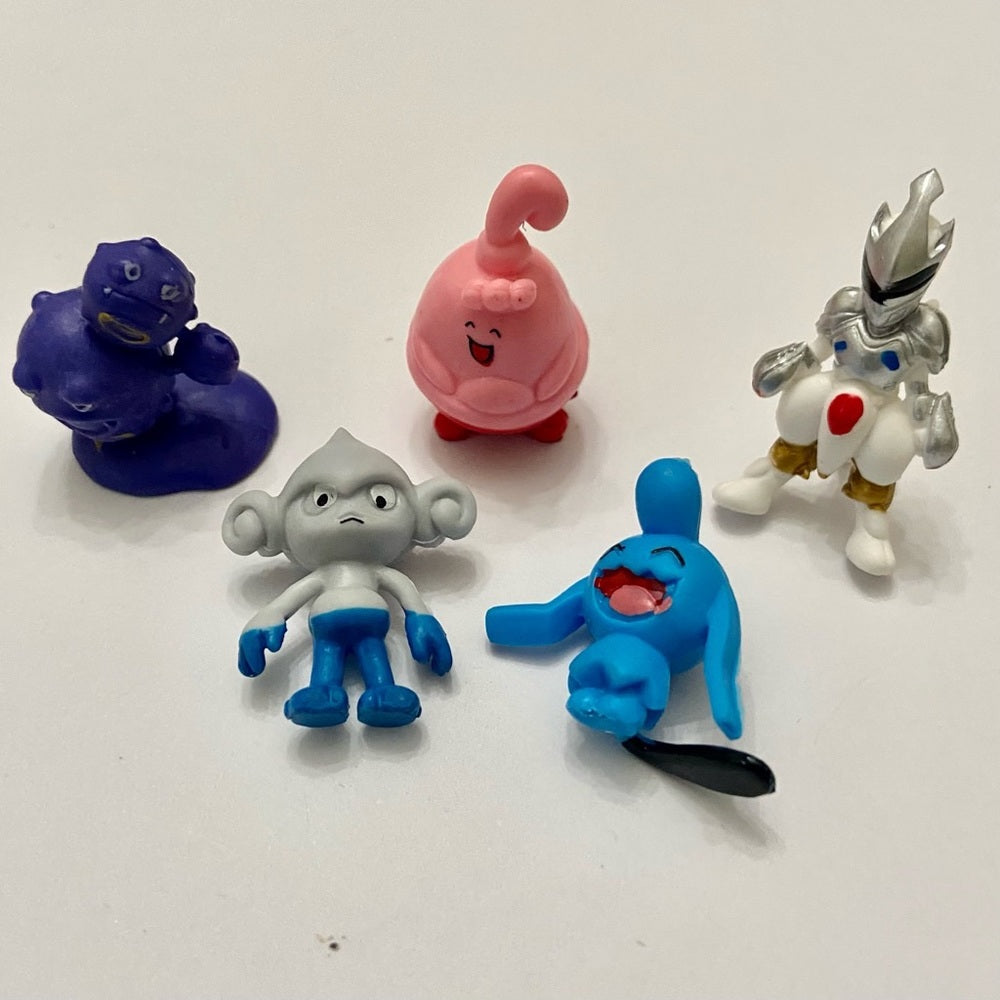 Lot (C): 3 Pokemon Reverse Holo Cards and 5 Pokemon Figures