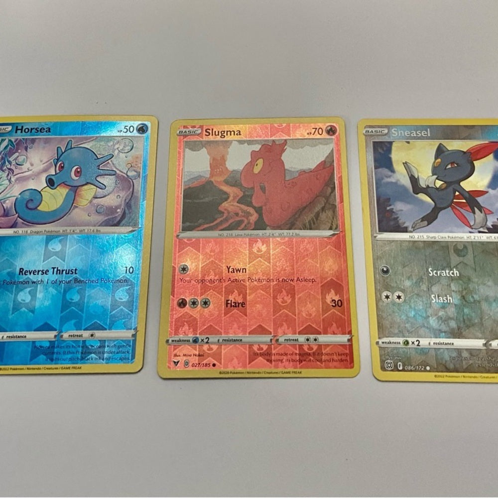 Lot (I): 3 Pokemon Reverse Holo Cards and 3 Pokemon Gold Fan Arts