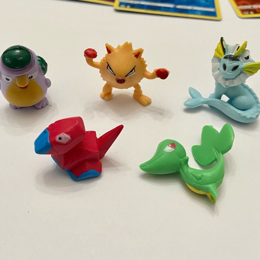 Lot (D): 3 Pokemon Reverse Holo Cards and 5 Pokemon Figures