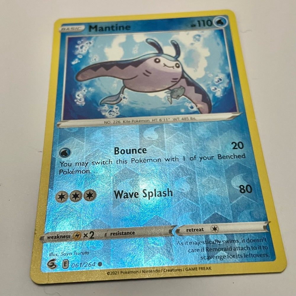 Lot (D): 3 Pokemon Reverse Holo Cards and 5 Pokemon Figures