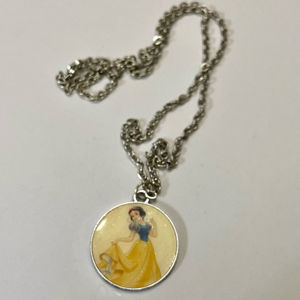 Vintage, Disney Princesses Necklace- Snowhite