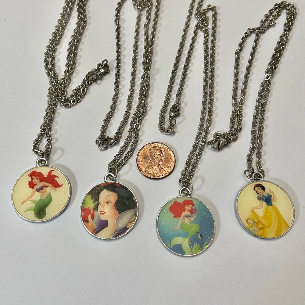 Vintage, Disney Princesses Necklace- Snow White