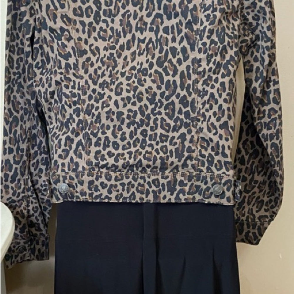 Nine West Leopard Brown Jean Jacket. Size M