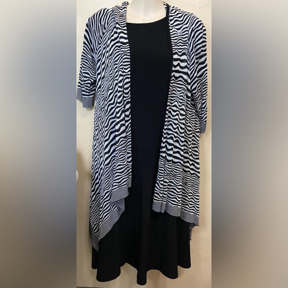 Chicos Black and White Zebra Sweater Cardigan Size 2