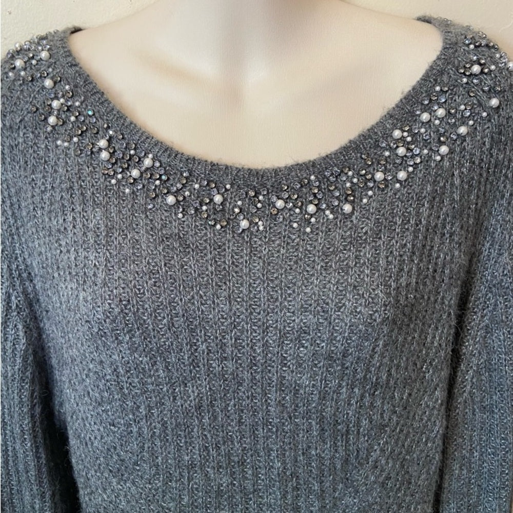 Ann Taylor, Elegant Gray Pullover Sweater with Rhinestones. (L)