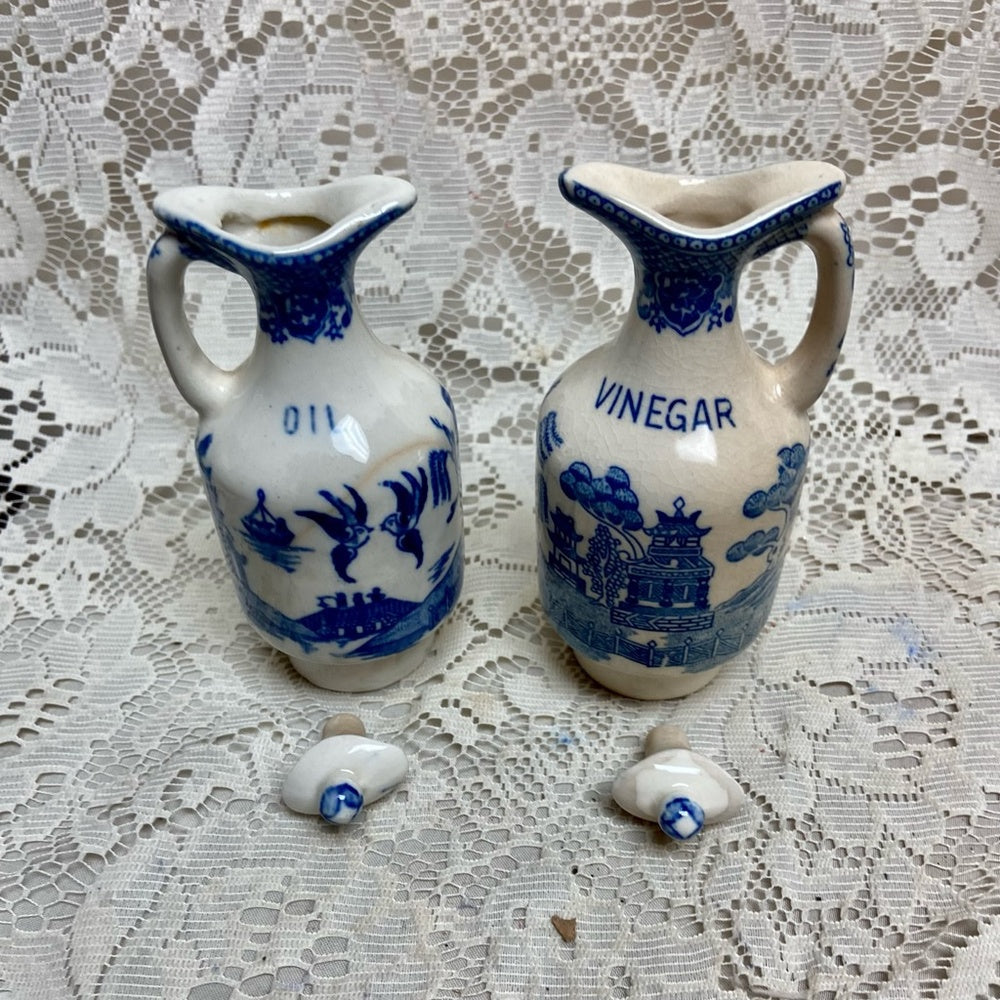 Vintage, Rare 11-pc Blue Willow Condiment Set.