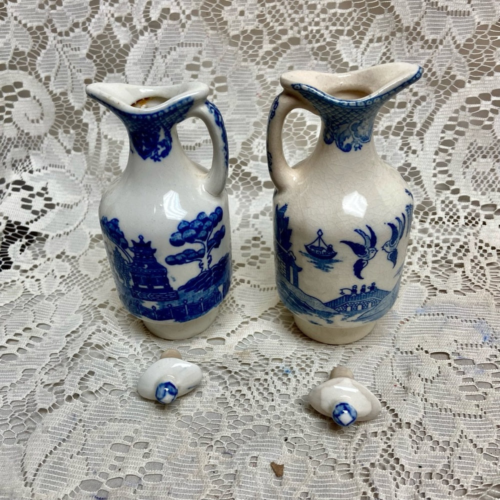 Vintage, Rare 11-pc Blue Willow Condiment Set.