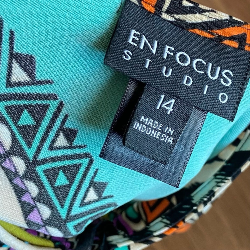 Stunning Enfocus Printed Dress with Decorative Collared Necklace Size 14