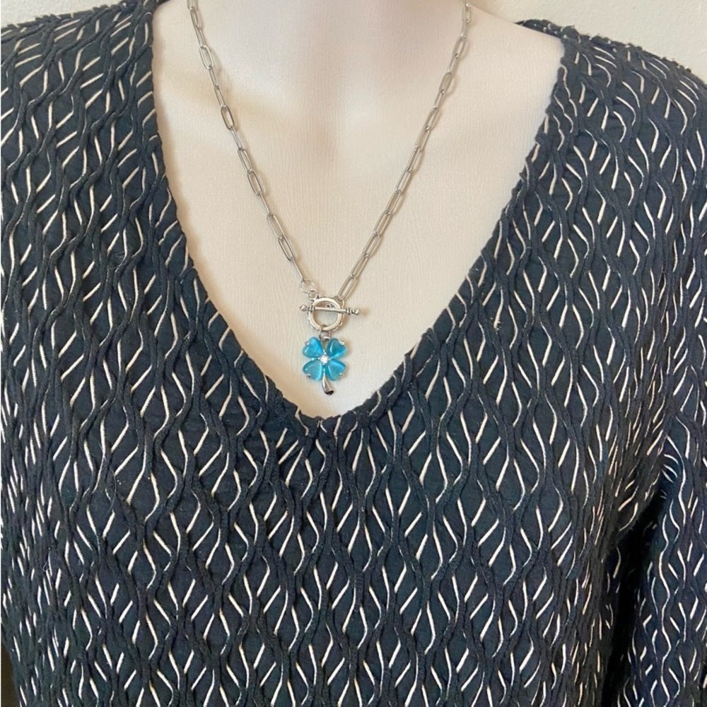 Vintage, Thermoset Teal Blue Floral Pendant Necklace