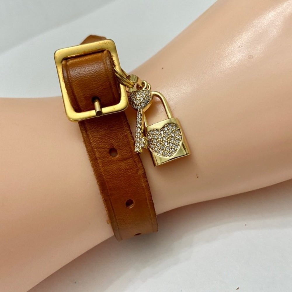 Authentic, Louis Vuitton Tan Leather Handbag or Luggage Name Tag Bracelet