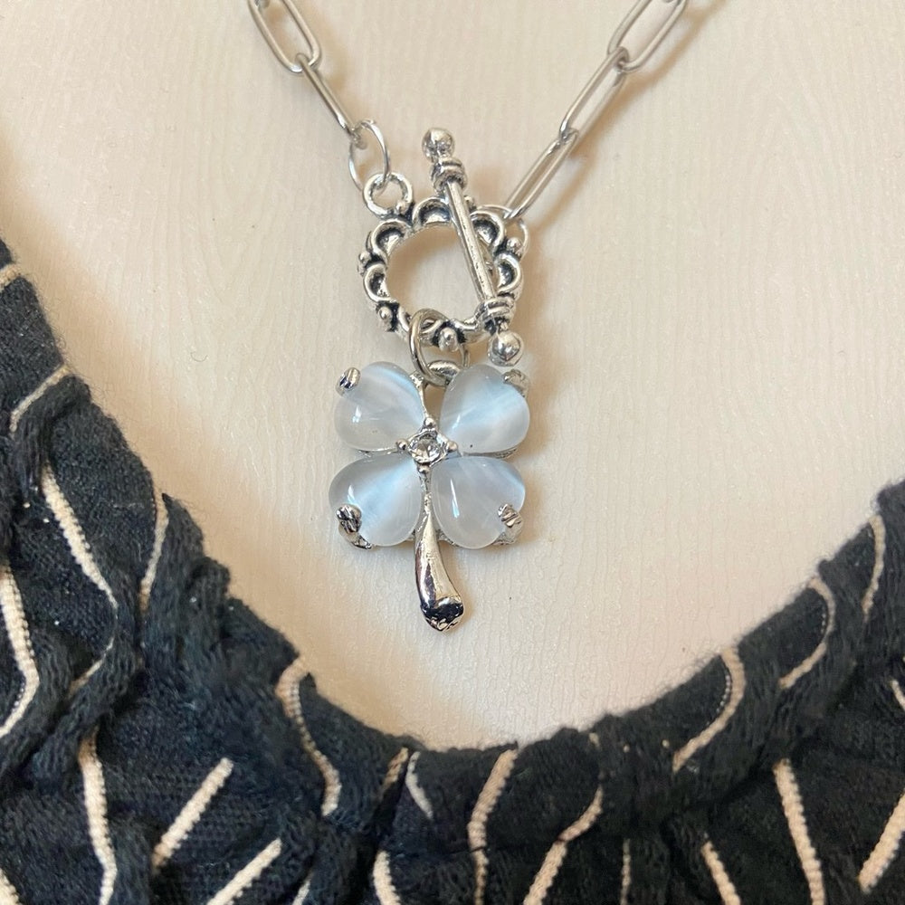 Vintage, Thermoset Pearl White Floral Pendant Necklace