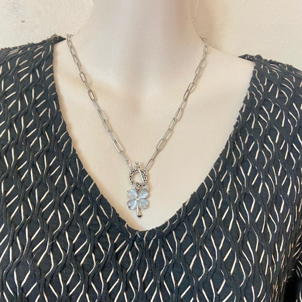 Vintage, Thermoset Pearl White Floral Pendant Necklace