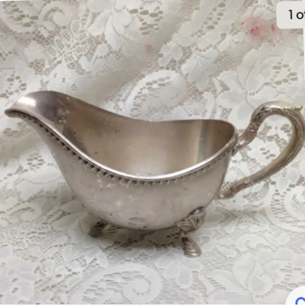Wilcox International Sliver Plated Gravy Boat- Ashley Pattern 9in x 5in x 4in