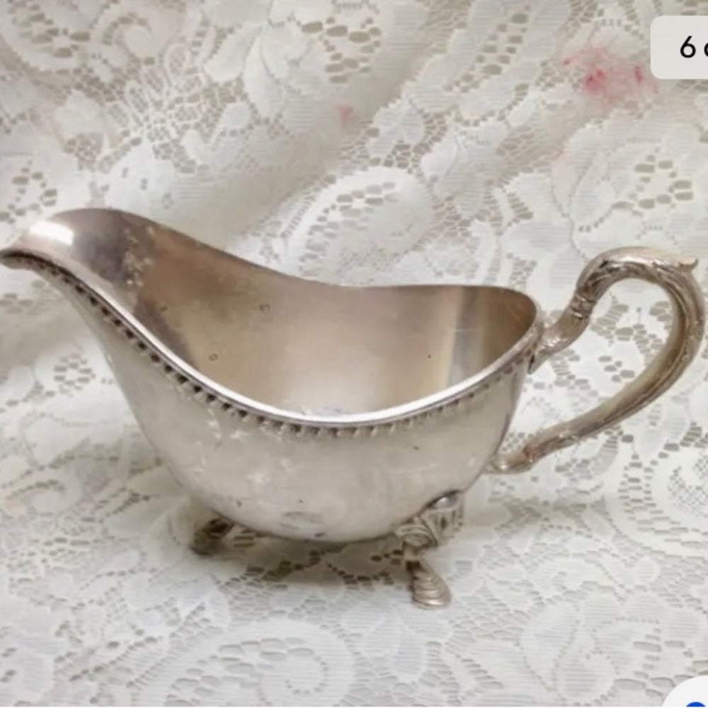 Wilcox International Sliver Plated Gravy Boat- Ashley Pattern 9in x 5in x 4in