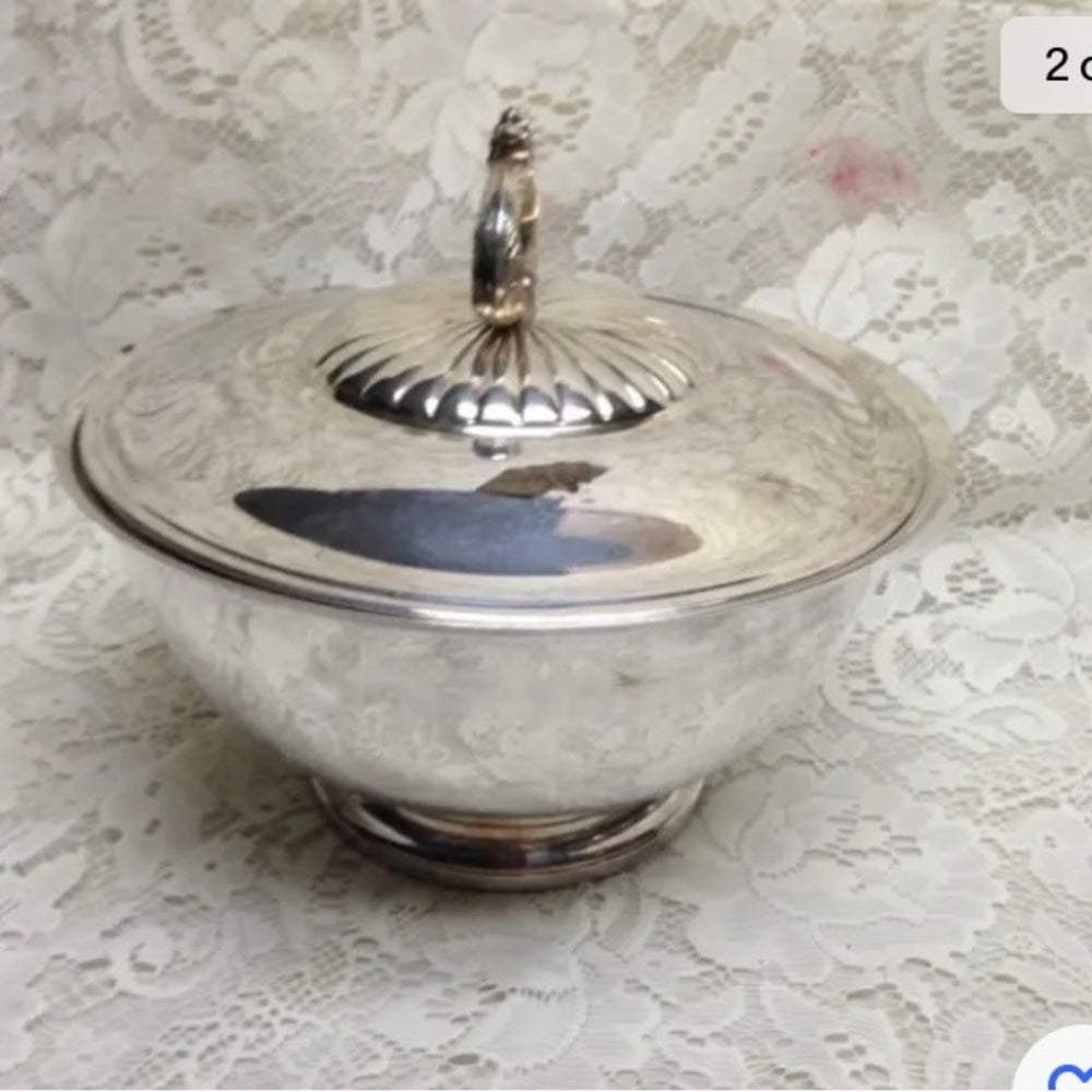 Vintage, Webster Wilcox Silver-plated Covered Bowl or Tureen 8in x 9in