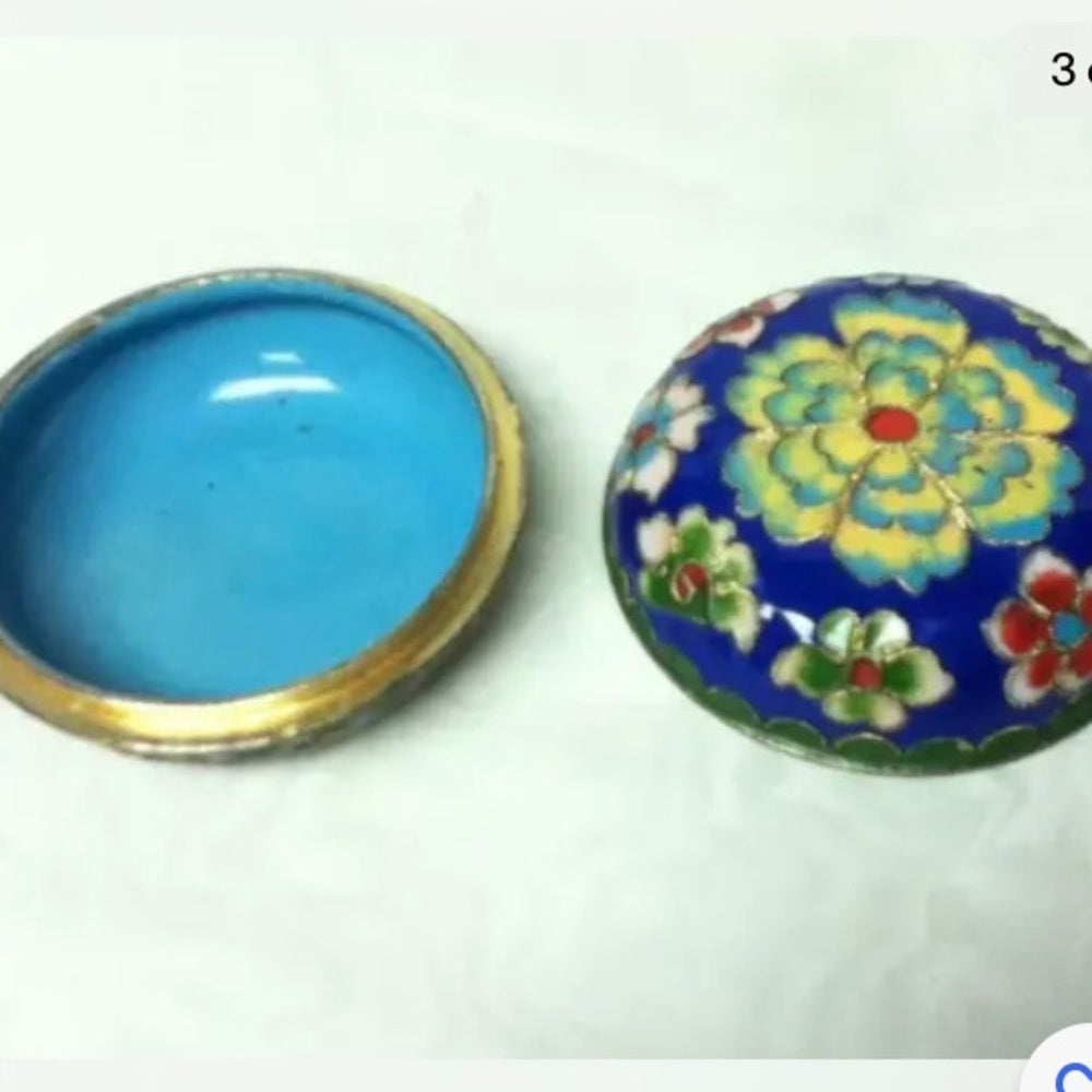 Vintage, Elegant, Cloissone Style Enamel Floral Round Trinket Box 2.5in x 1.5in